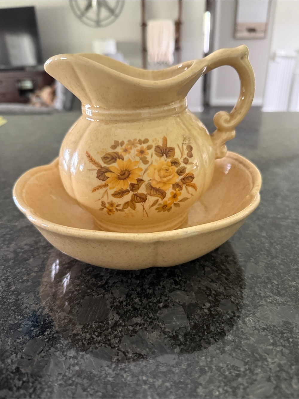 Vintage Farmhouse Ceramic Pitcher & Wash Basin Bowl Set Floral USA